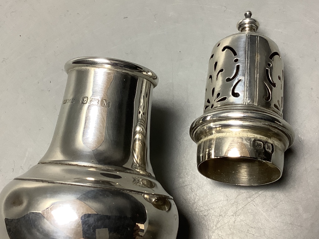 A 1930s silver sugar castor, height 14.5 cm, 53 g.